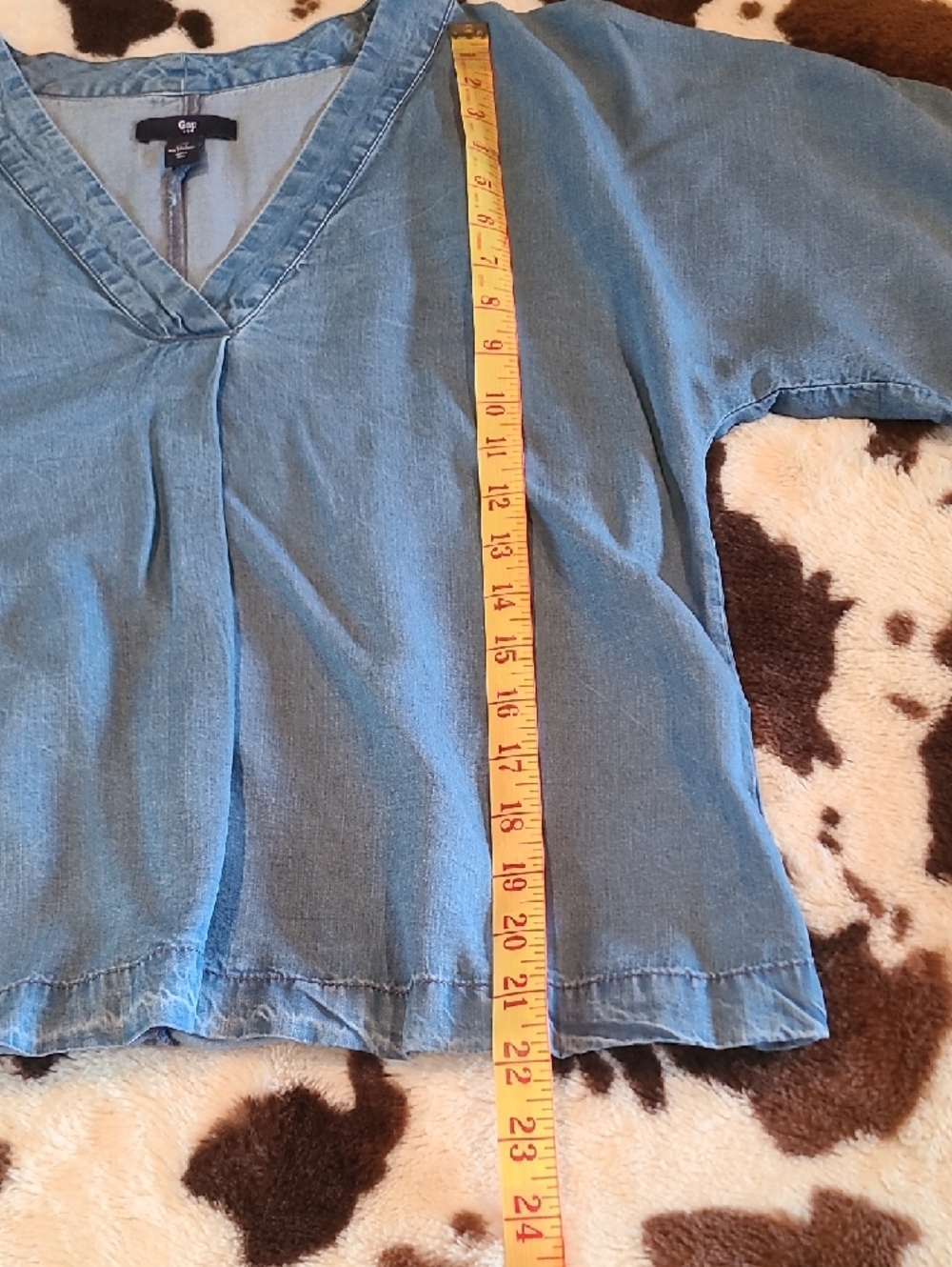 GAP Light Denim Blue V-Neck Short Sleeve Top - Picture 6 of 8